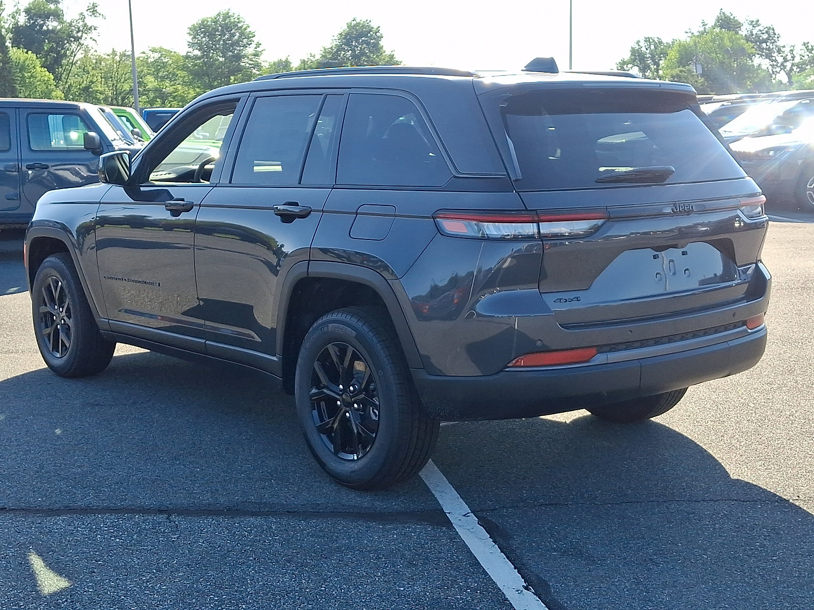 New 2026 Jeep Grand Cherokee Altitude AWD/4WD image 3
