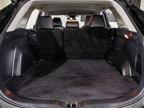 Used 2021 Toyota RAV4 LE FWD image 47