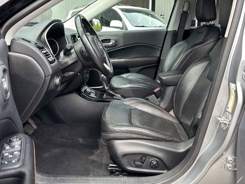 Used 2019 Jeep Compass Limited w/ Safety & Security Group AWD/4WD image 17
