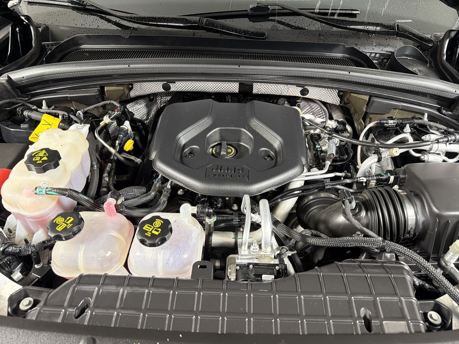 Used 2023 Jeep Grand Cherokee 4WD 4xe image 28