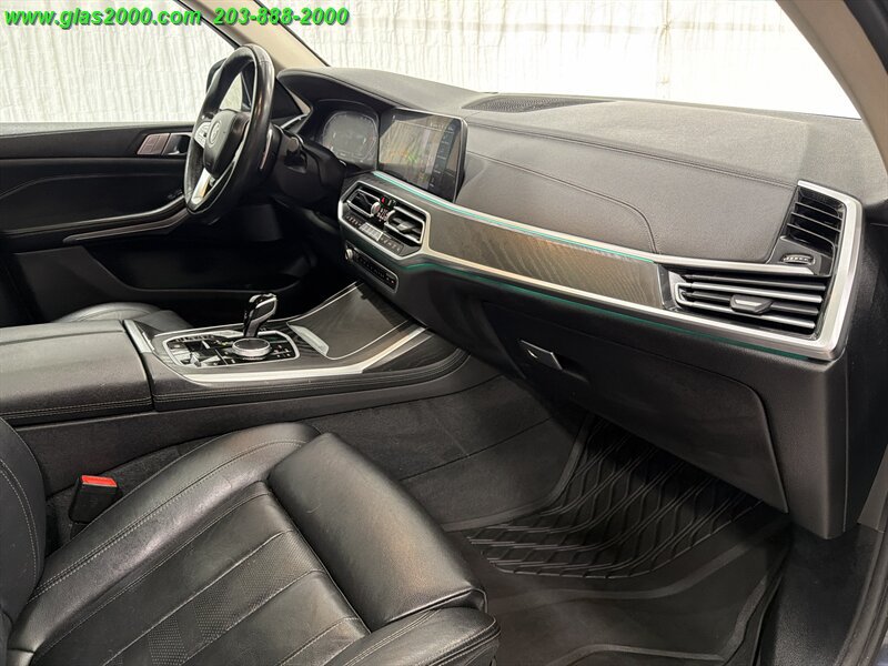 Used 2022 BMW X7 xDrive40i w/ Premium Package AWD/4WD image 5