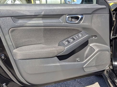 Used 2025 Honda Civic Sport image 13