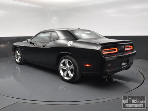 Used 2015 Dodge Challenger R/T w/ Quick Order Package 28B R/T image 5