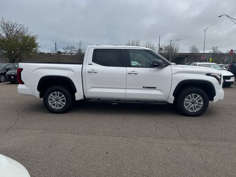 New 2026 Toyota Tundra SR5 AWD/4WD image 9