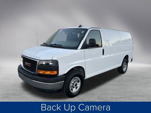 Used 2023 GMC Savana 2500 w/ Driver Convenience Package image 12