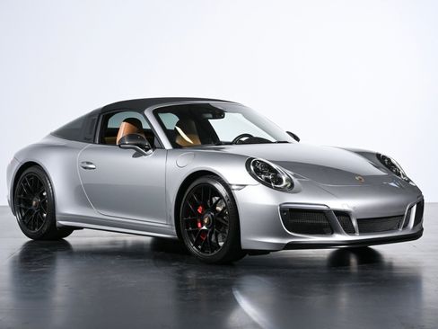 Used 2019 Porsche 911 Targa 4 GTS AWD/4WD image 25