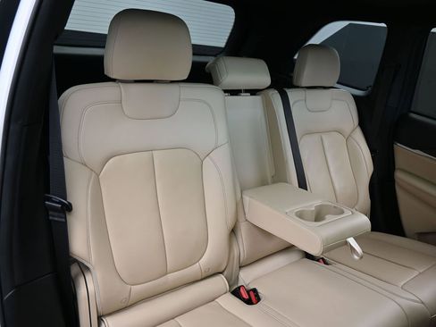 Used 2023 Jeep Grand Cherokee Limited image 42