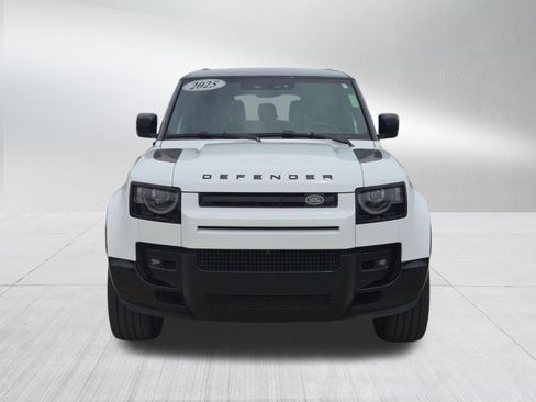 Used 2025 Land Rover Defender 130 X-Dynamic SE AWD/4WD image 8
