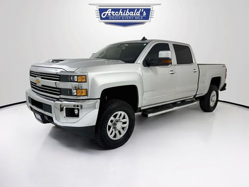 Used 2019 Chevrolet Silverado 3500 LTZ AWD/4WD image 3