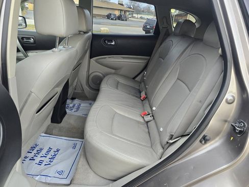 Used 2010 Nissan Rogue SL w/ Premium Pkg AWD/4WD image 16