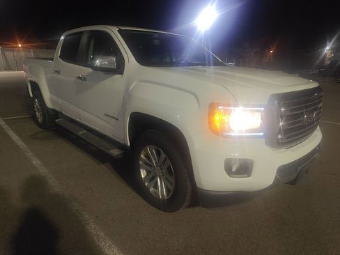 Used 2018 GMC Canyon SLT image 2
