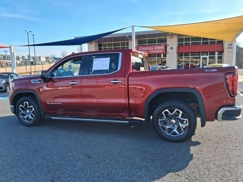 Used 2022 GMC Sierra 1500 SLT w/ SLT Premium Package image 4