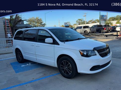 Used 2017 Dodge Grand Caravan SE image 8
