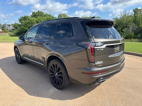 Used 2020 Cadillac XT6 Sport w/ Platinum Package AWD/4WD image 3