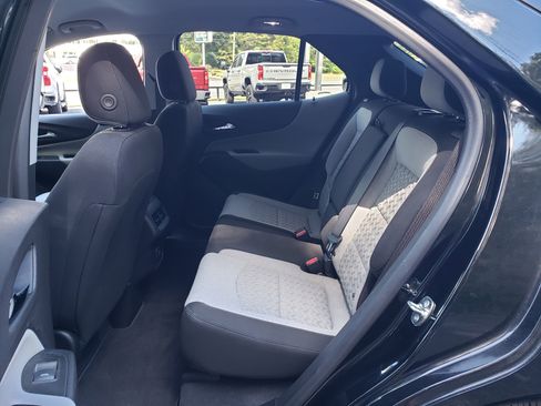 Used 2024 Chevrolet Equinox LT image 35