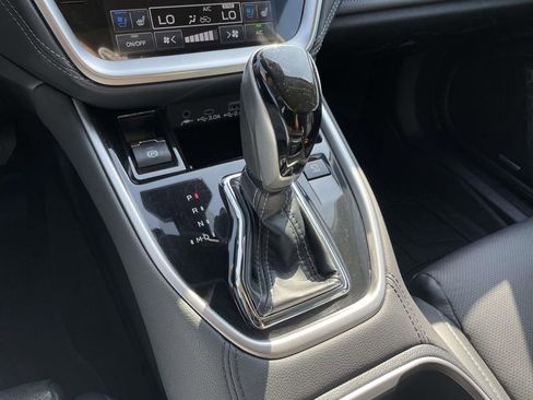 Used 2024 Subaru Outback Touring XT image 19