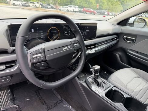 Certified 2025 Kia K4 EX FWD image 12