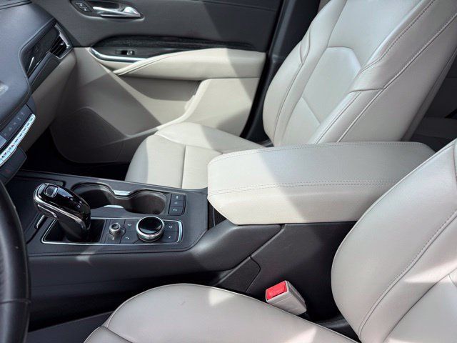 Used 2022 Cadillac XT4 Premium Luxury w/ Safety Alert Package FWD image 23