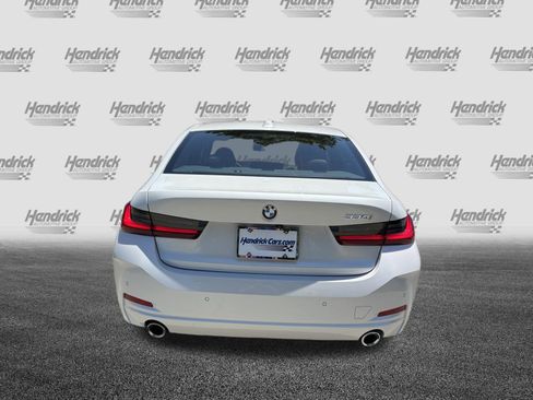 Certified 2025 BMW 330i Sedan RWD image 9