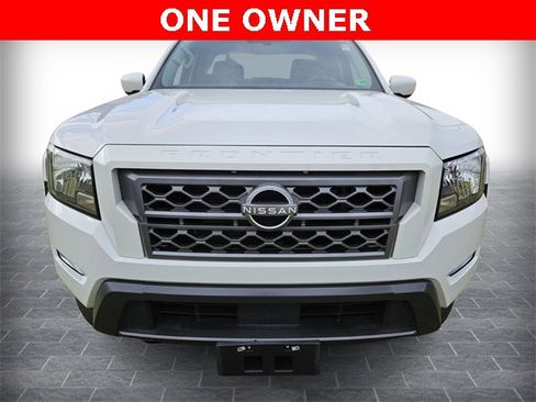 Used 2023 Nissan Frontier SV w/ Technology Package image 2