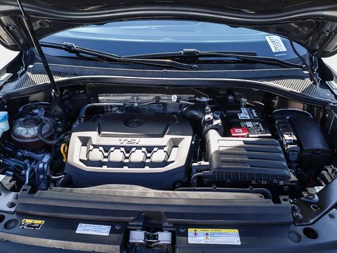 Used 2022 Volkswagen Tiguan SE R-Line image 26