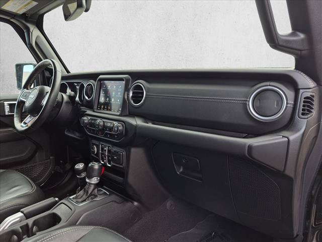Used 2020 Jeep Wrangler Unlimited Sahara AWD/4WD image 21