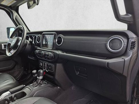 Used 2020 Jeep Wrangler Unlimited Sahara AWD/4WD image 21