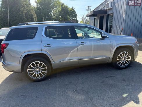 Used 2023 GMC Acadia Denali w/ Denali Ultimate Package AWD/4WD image 5