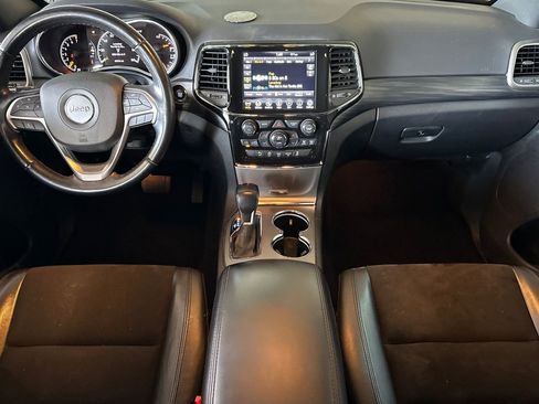 Used 2021 Jeep Grand Cherokee Laredo X AWD/4WD image 10