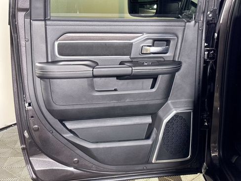 New 2026 RAM 2500 Laramie AWD/4WD image 19