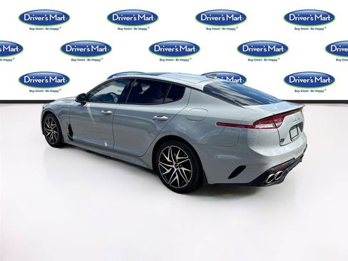Used 2022 Kia Stinger GT-Line w/ Sun & Sound Package RWD image 5
