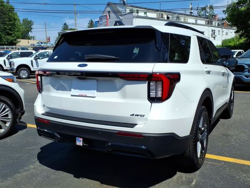 Certified 2025 Ford Explorer ST-Line w/ Premium Package AWD/4WD image 8