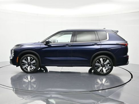 Used 2025 Mitsubishi Outlander SEL image 9