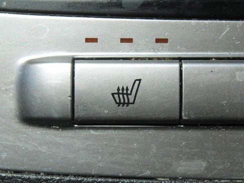 Certified 2024 Kia Carnival LX FWD image 40