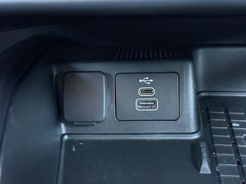 Used 2025 Ford Bronco Sport Badlands AWD/4WD image 13