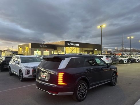 Used 2026 Hyundai Palisade Calligraphy image 5