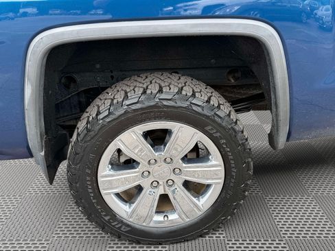 Used 2018 GMC Sierra 1500 SLT AWD/4WD image 32