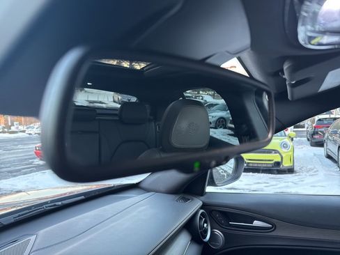 Used 2023 Alfa Romeo Stelvio Ti image 44