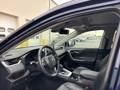 Used 2019 Toyota RAV4 Limited w/ All Weather Liner Package AWD/4WD image 7