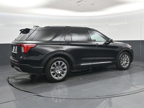 Used 2026 Ford Explorer Platinum RWD image 33