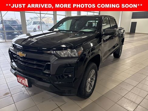 Used 2023 Chevrolet Colorado LT w/ LT Convenience Package II image 1