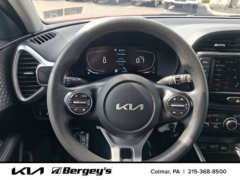 Certified 2023 Kia Soul LX w/ LX Technology Package FWD image 20