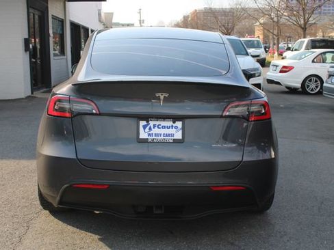 Used 2020 Tesla Model Y Performance image 5