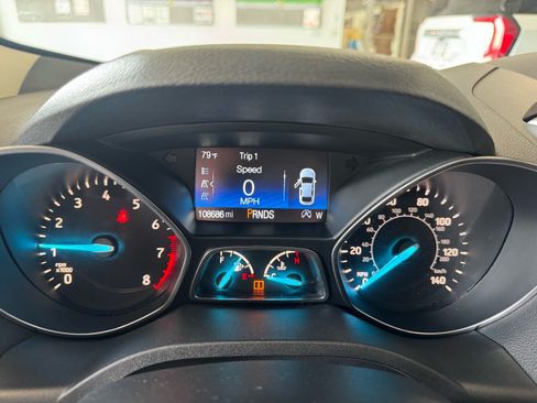 Used 2018 Ford Escape SE w/ Ford Safe & Smart Package AWD/4WD image 20