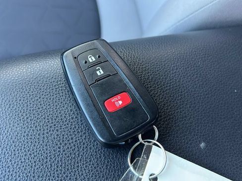 Certified 2023 Toyota RAV4 XLE AWD/4WD image 28