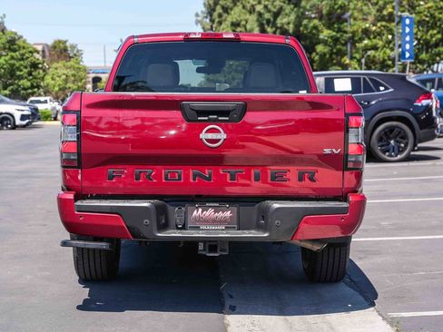 Used 2023 Nissan Frontier SV w/ Technology Package RWD image 7