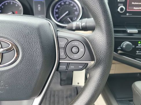 Used 2021 Toyota Camry LE FWD image 23