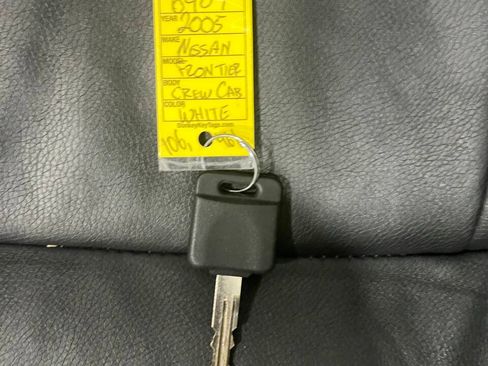 Used 2005 Nissan Frontier NISMO RWD image 33
