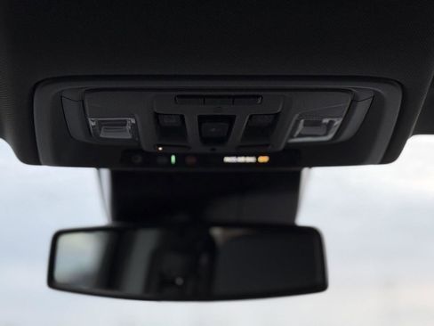 New 2026 GMC Sierra 1500 SLT image 22