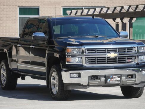 Used 2014 Chevrolet Silverado 1500 LTZ Z71 w/ LTZ Plus Package AWD/4WD image 16